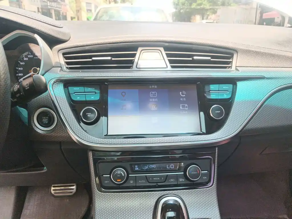 Geely Emgrand GS — миниатюра 14