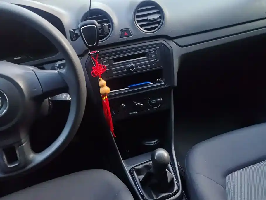 Volkswagen Jetta — миниатюра 13