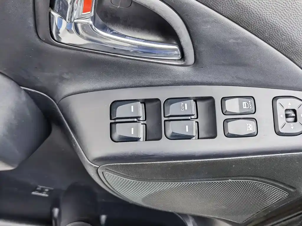 Hyundai ix35 — миниатюра 9