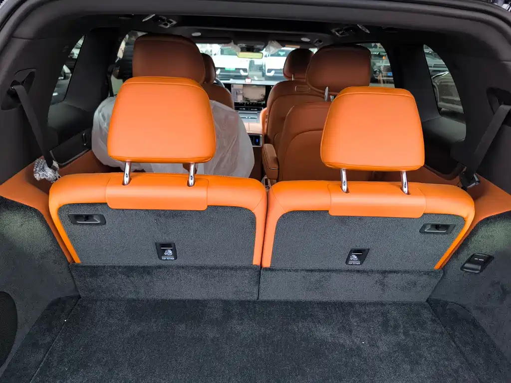 AITO ASK THE WORLD M9