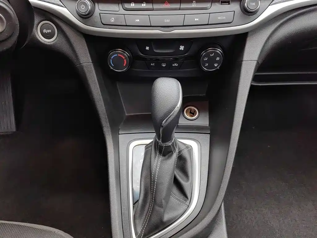 Buick Excelle — миниатюра 13