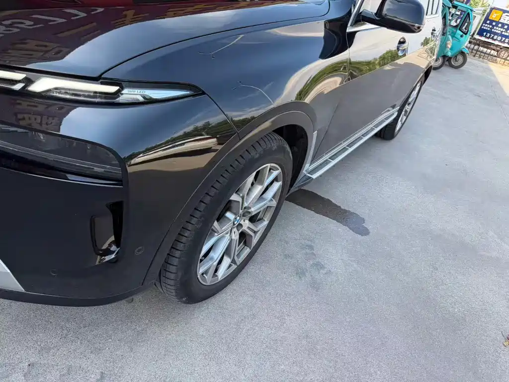 BMW X7 — миниатюра 2