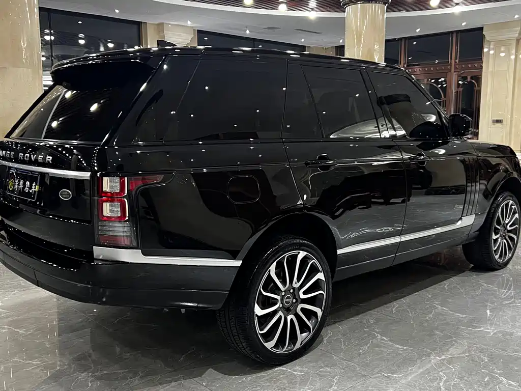 Land Rover Range Rover — миниатюра 4