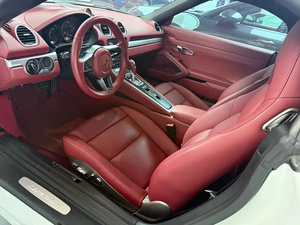 Porsche 718 2019 Boxster T 2.0T