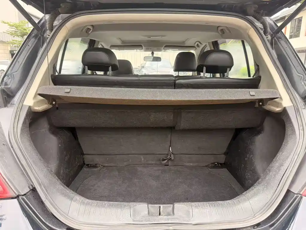 Nissan Tiida 1.6L CVT Smart Type, фото 13