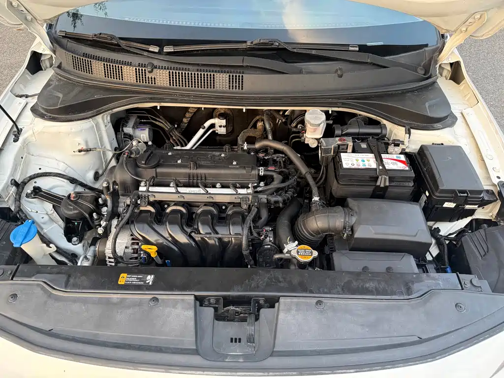 Hyundai Elantra — миниатюра 13