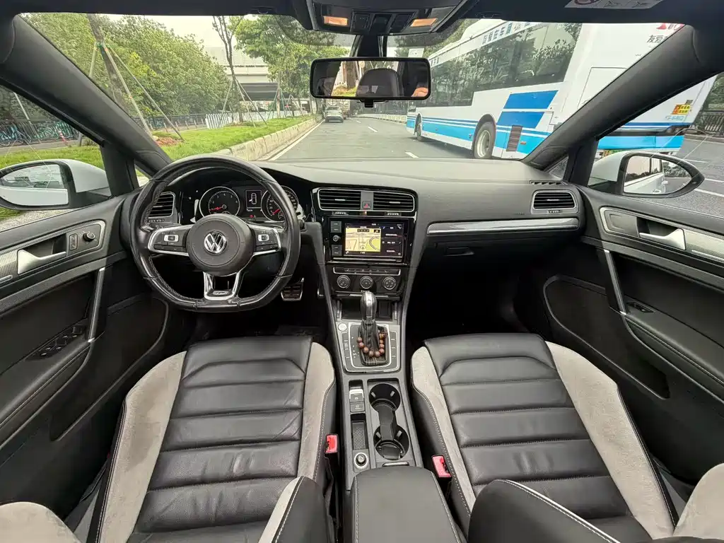 Volkswagen Golf — миниатюра 9