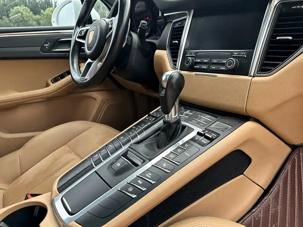 Porsche Macan — миниатюра 17