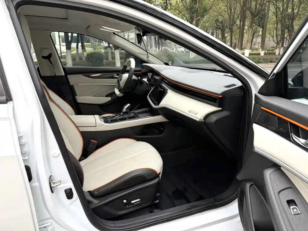 Dongfeng Aeolus Yixuan Max MAX 2023 1.5T