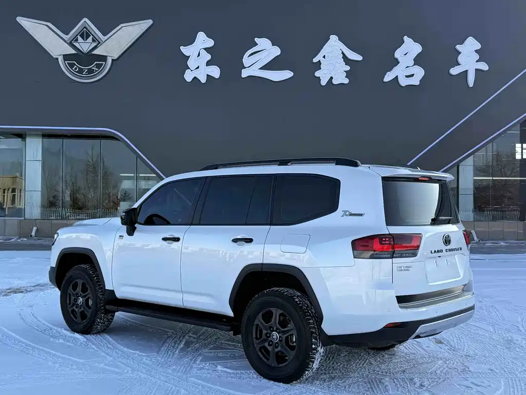 Toyota Land Cruiser 2023 3.3T