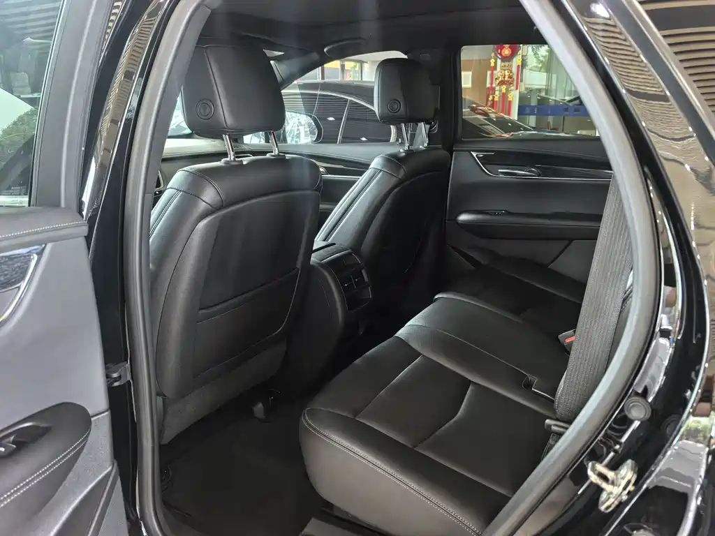 Cadillac XT5 — миниатюра 6