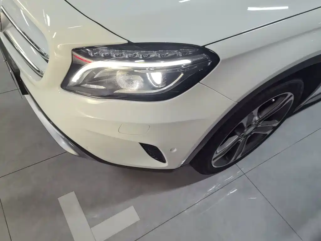 Mercedes-Benz GLA — миниатюра 24