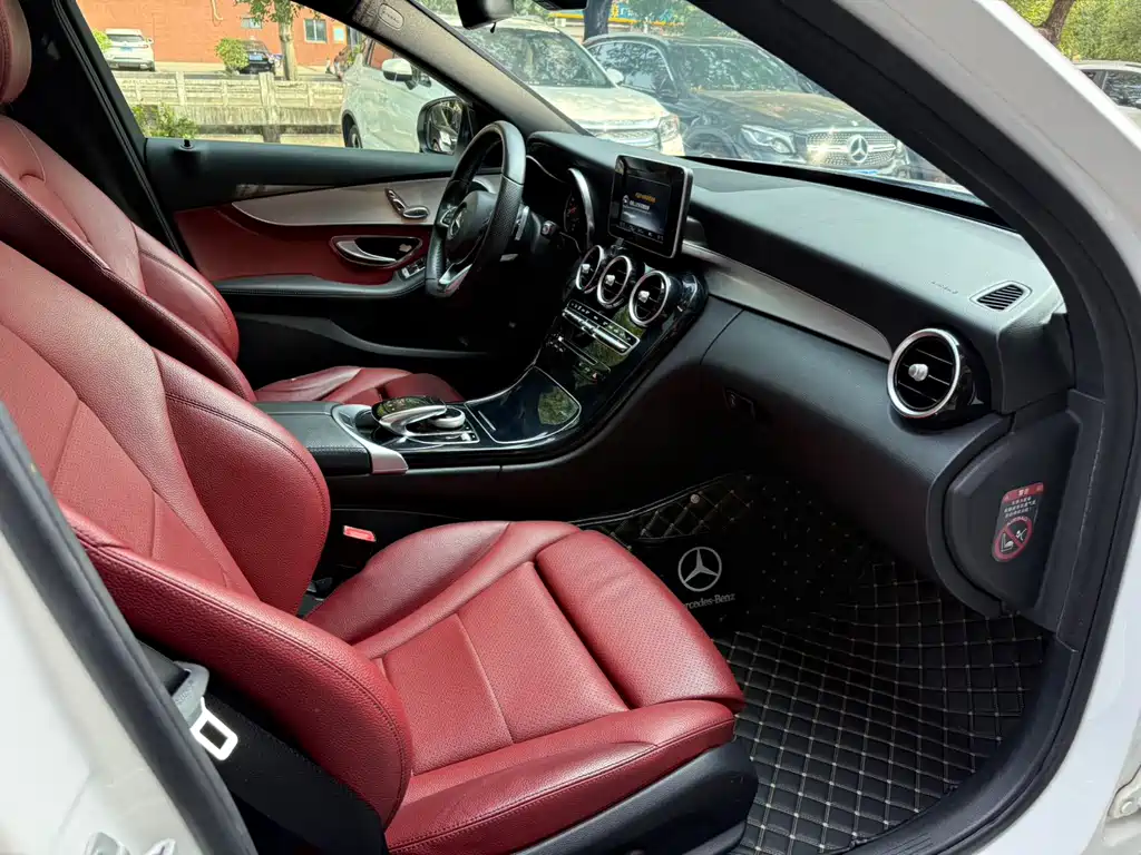 Mercedes-Benz C-Class — миниатюра 9