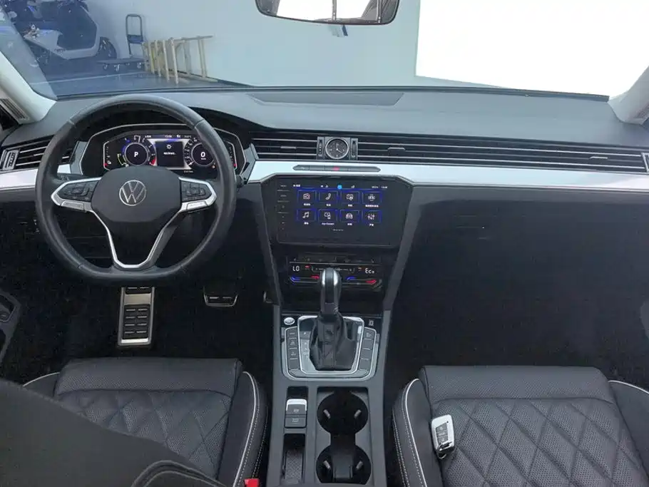 Volkswagen 迈腾 PHEV — миниатюра 12
