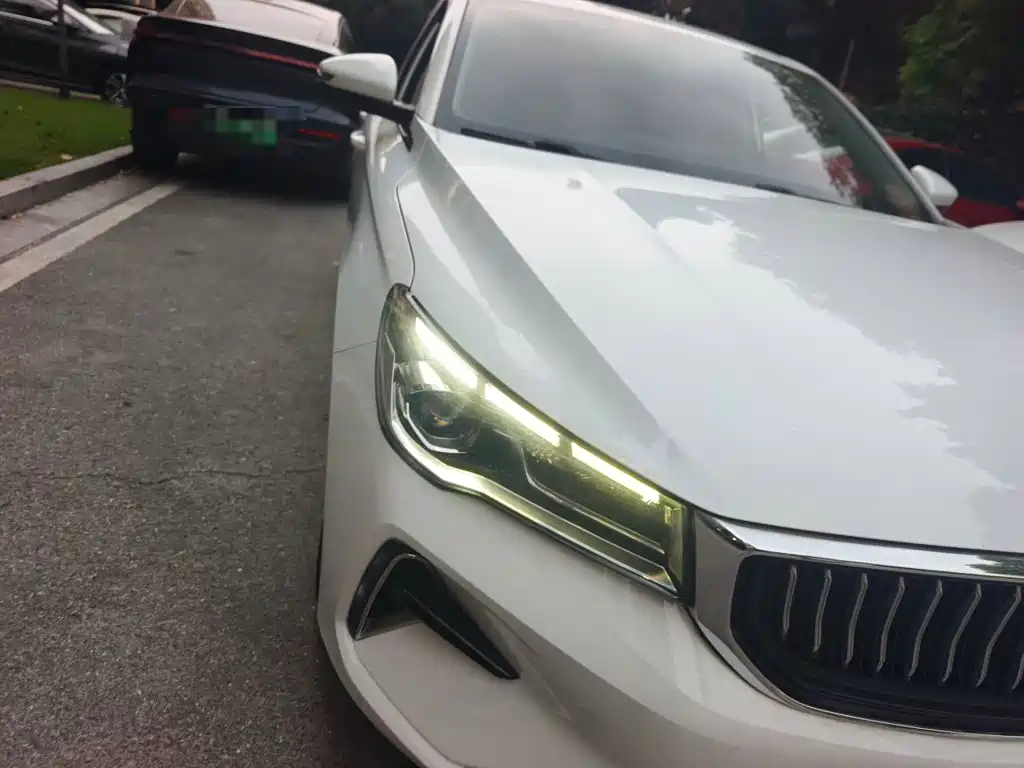Geely Emgrand — миниатюра 7