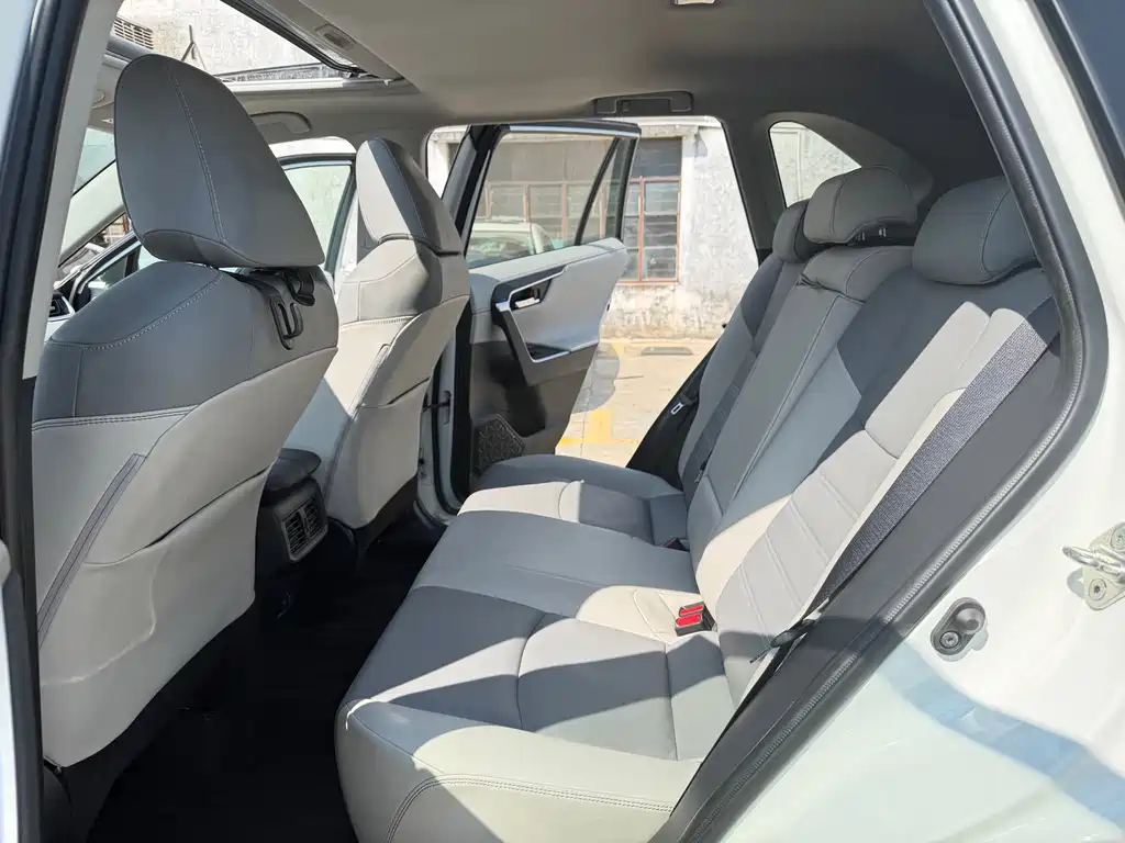 TOYOTA RAV4 RONGFANG