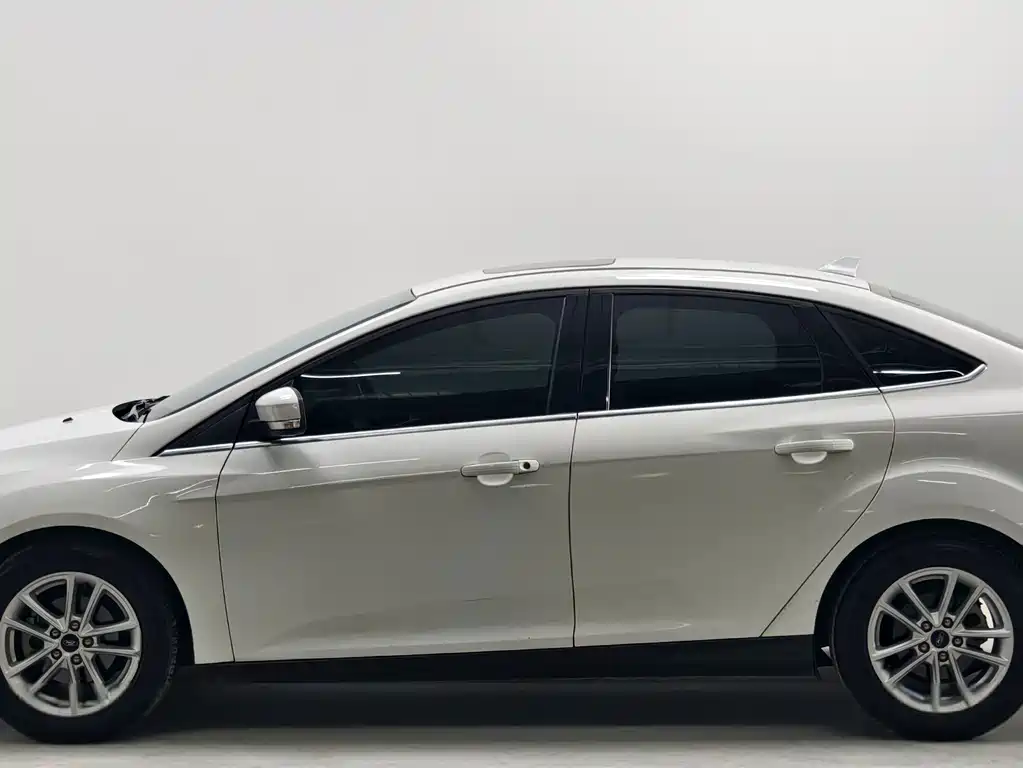 Ford Focus — миниатюра 7