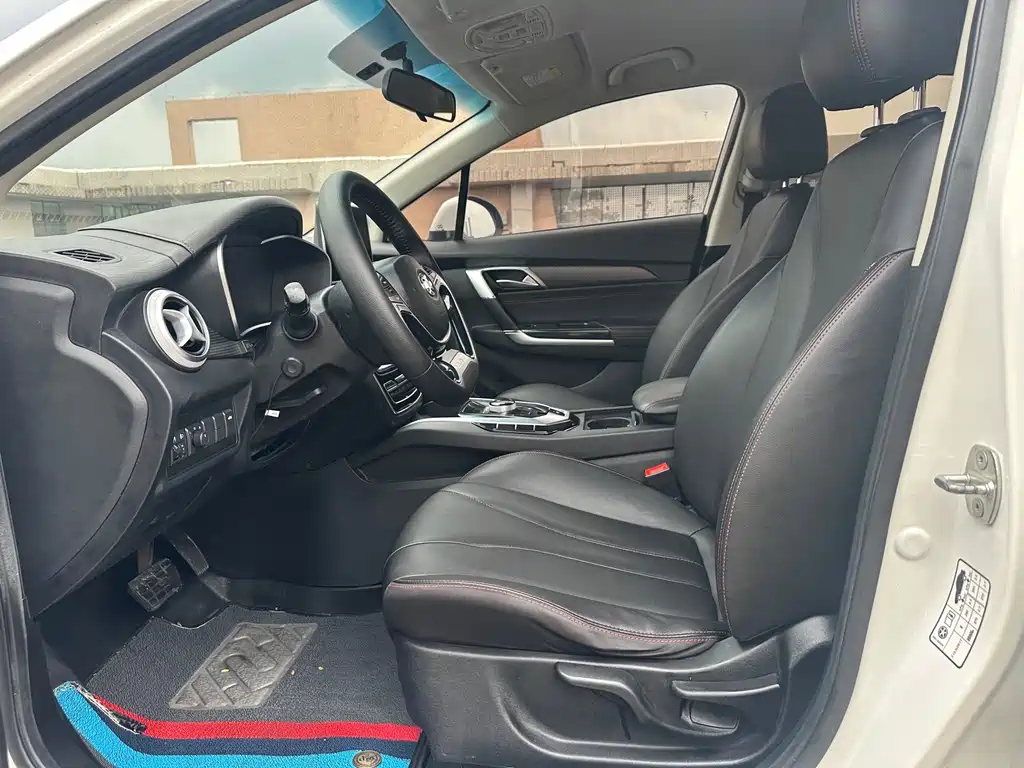BAIC EU5 — миниатюра 9