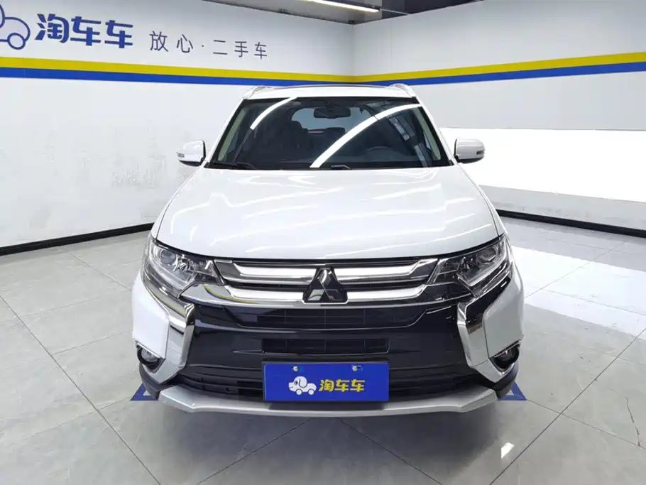 Mitsubishi Outlander — миниатюра 2