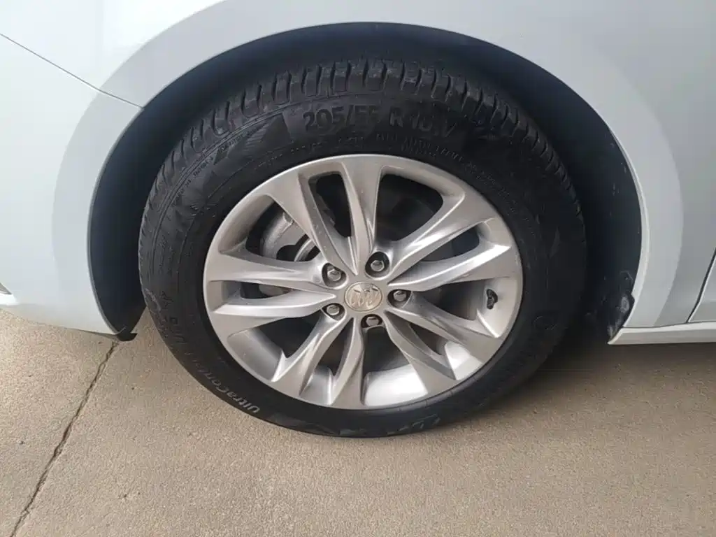 Buick Verano — миниатюра 23