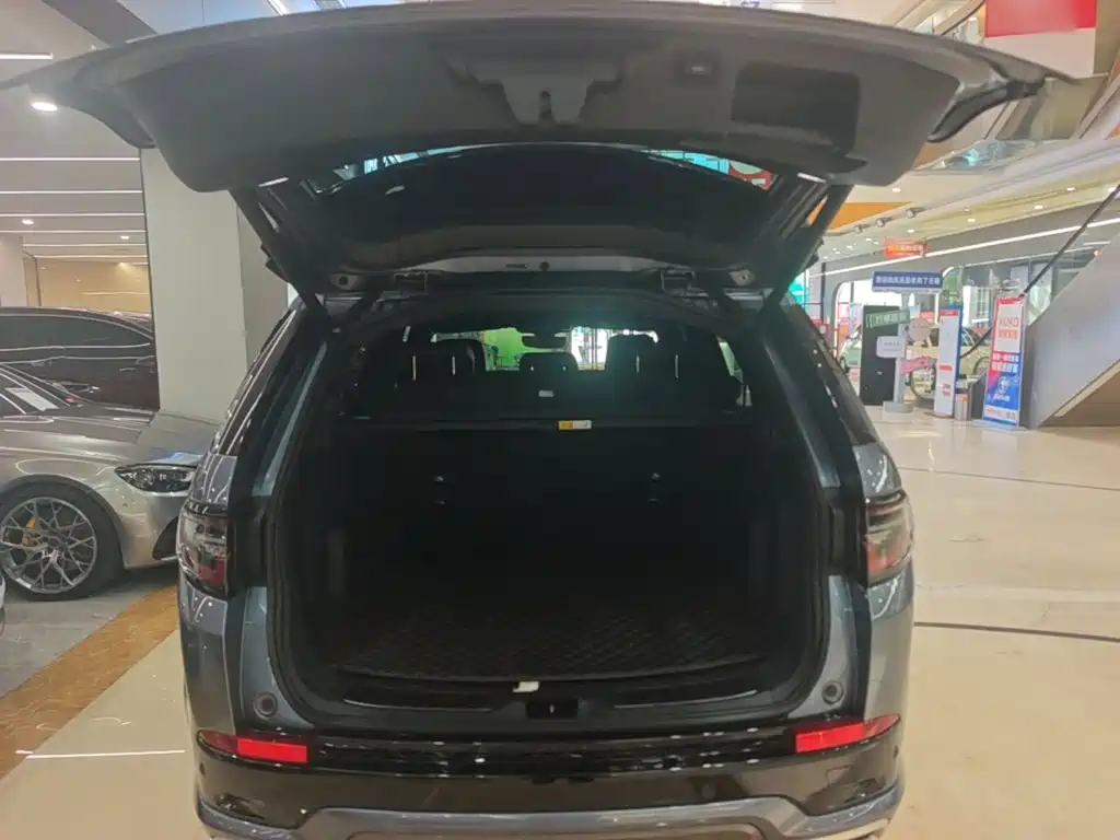 Land Rover Discovery Sport — миниатюра 19
