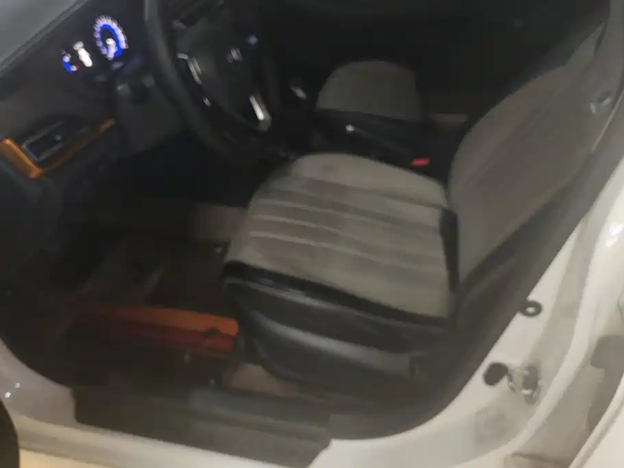 Changan Eado DT — миниатюра 9