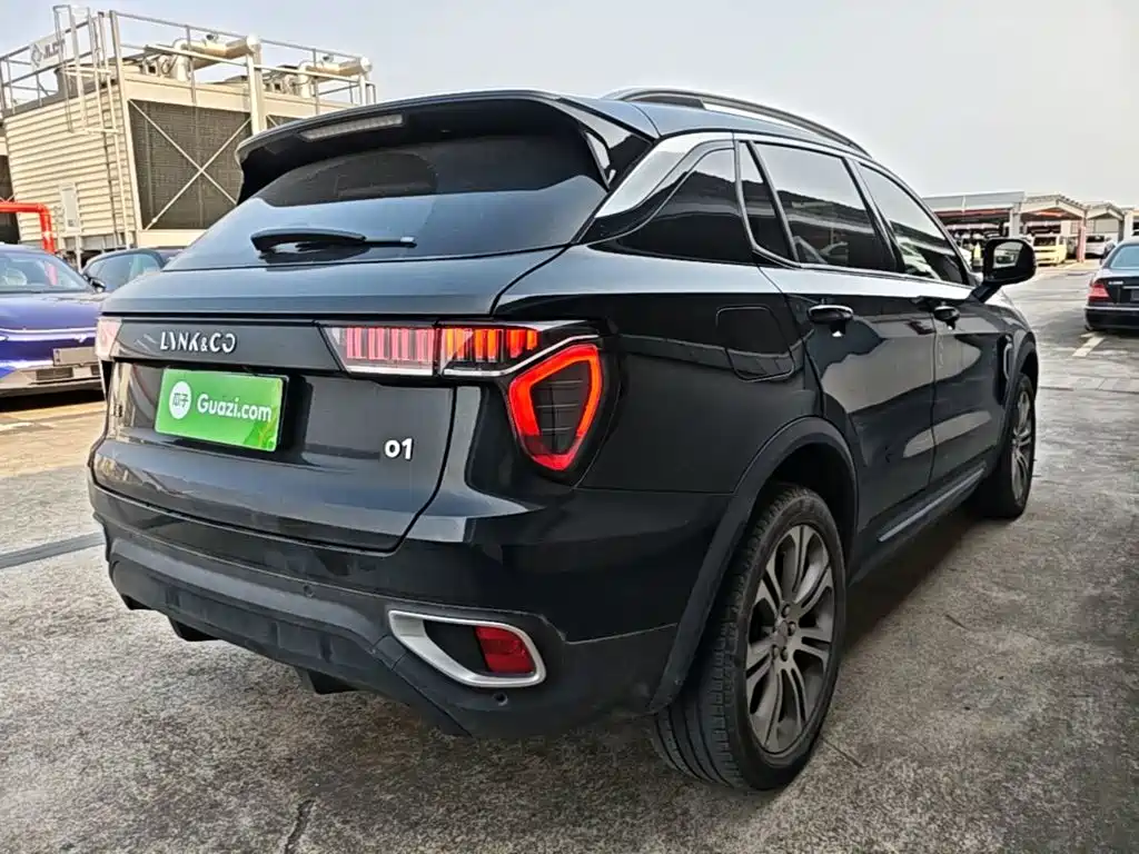 Lynk & Co 01 — миниатюра 7