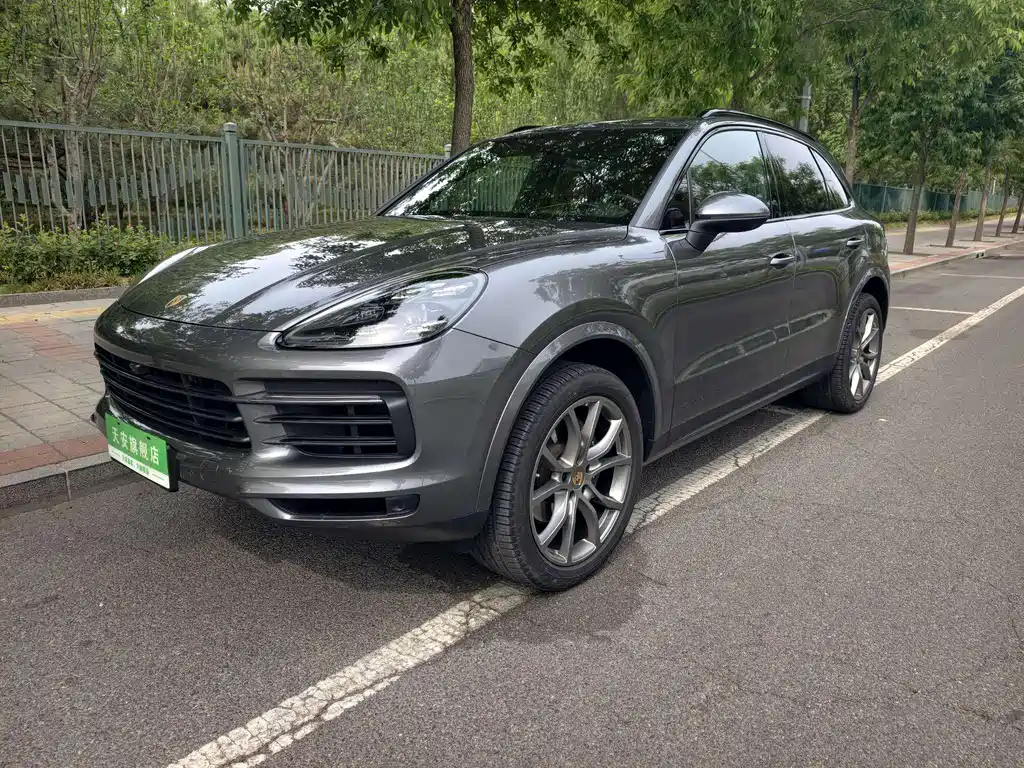Porsche Cayenne 2022