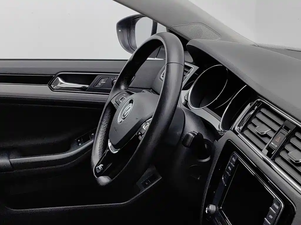 Volkswagen Sagitar — миниатюра 22