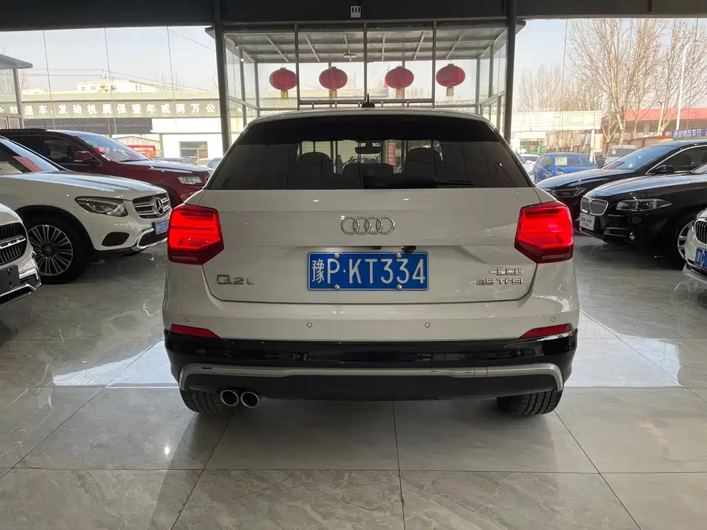 AUDI Q2L