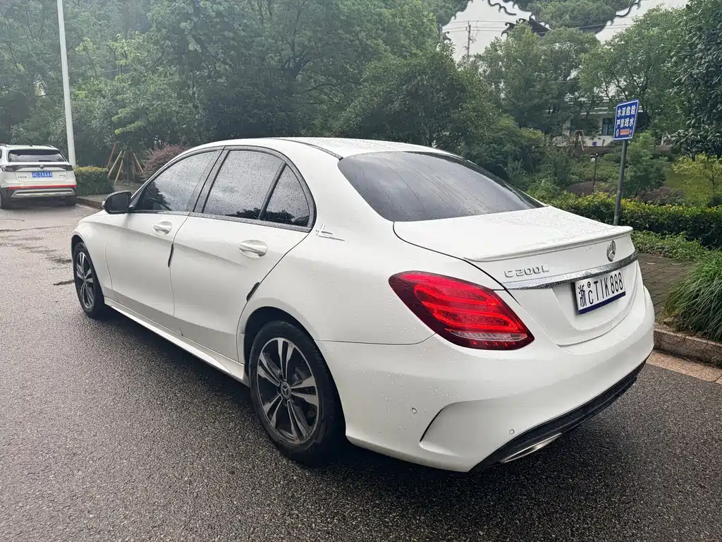 Mercedes-Benz C-Class — миниатюра 8