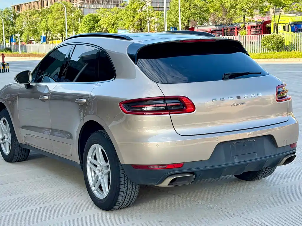 Porsche Macan — миниатюра 6
