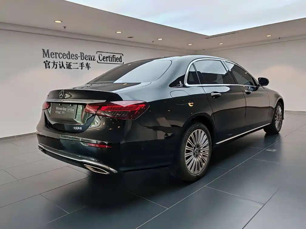 Mercedes-Benz E-Class — миниатюра 4