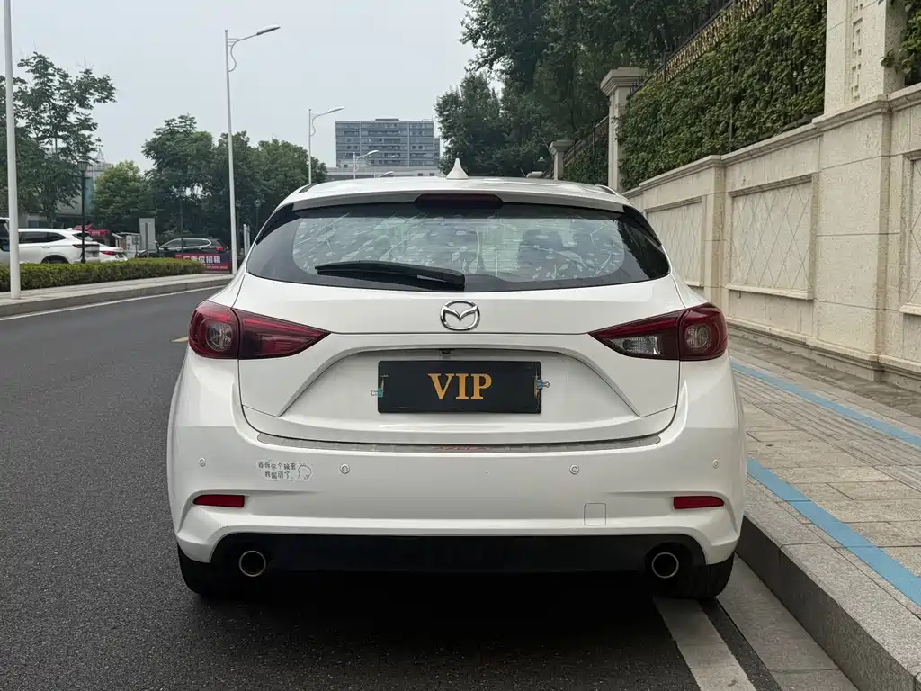 Mazda 3 Axela — миниатюра 4