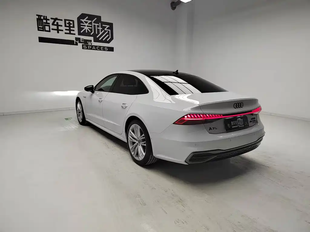 Audi A7L 2024 45 TFSI quattro