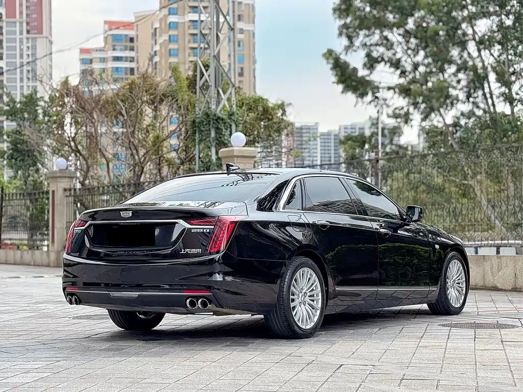 CADILLAC CT6