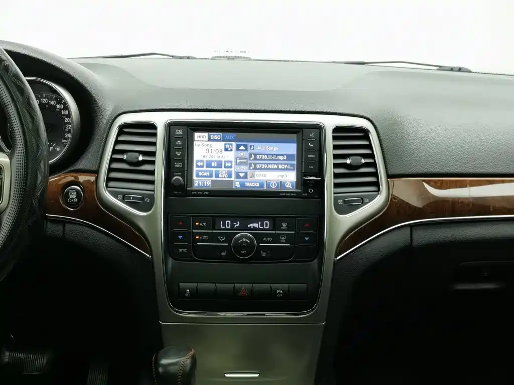 Jeep Grand Cherokee (Import) — миниатюра 12