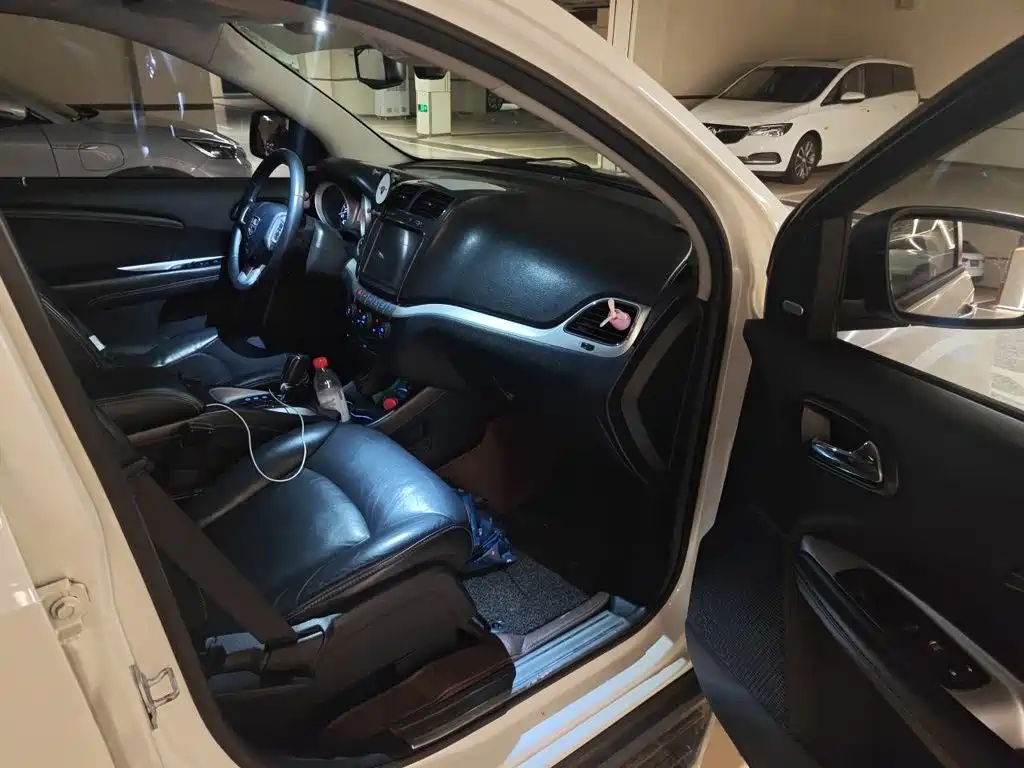 Dodge Journey — миниатюра 20