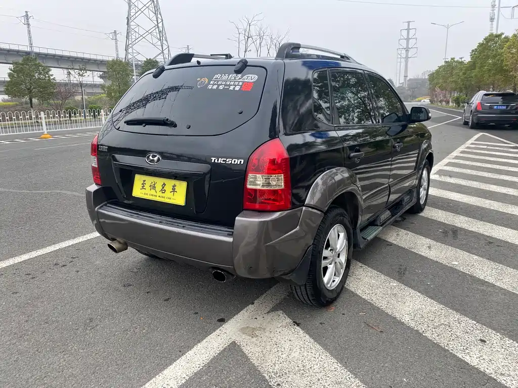 Hyundai Tucson 2.0L Auto 2WD Sunroof Type, фото 4