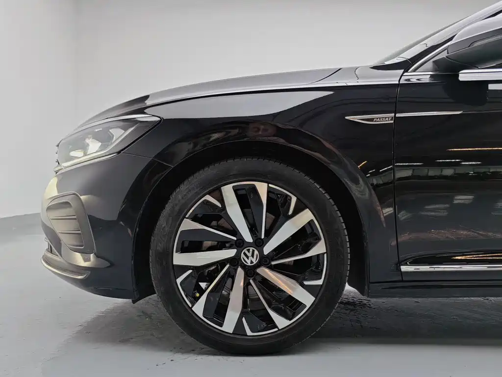 Volkswagen Passat — миниатюра 7
