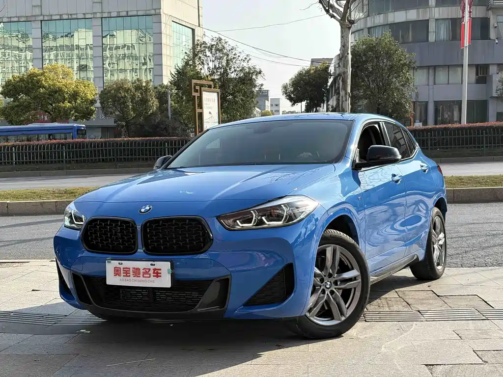 BMW X2