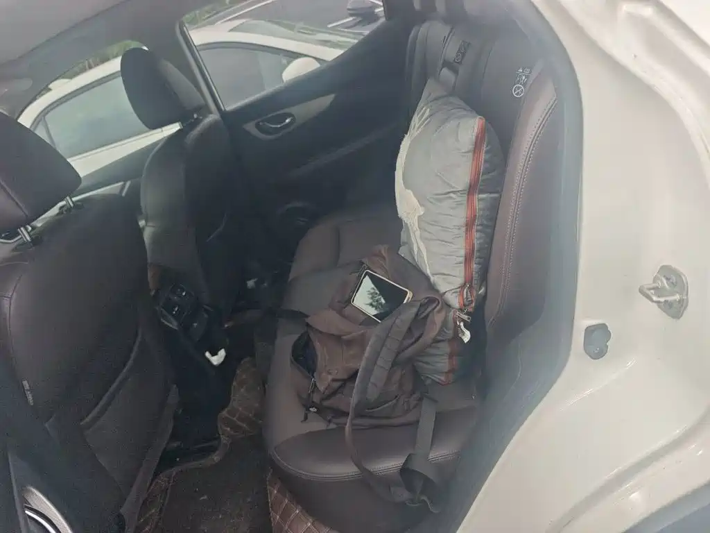 Nissan Qashqai — миниатюра 14