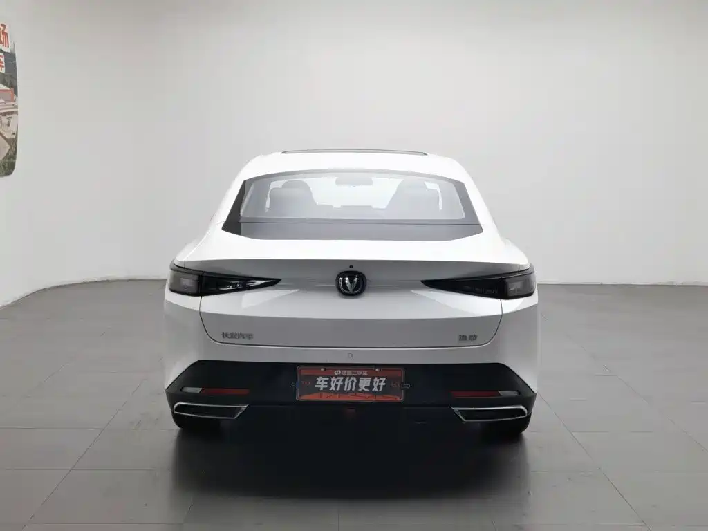 Changan Eado — миниатюра 4