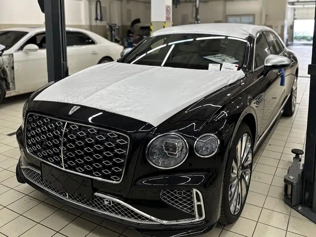 Bentley Flying Spur PHEV 0