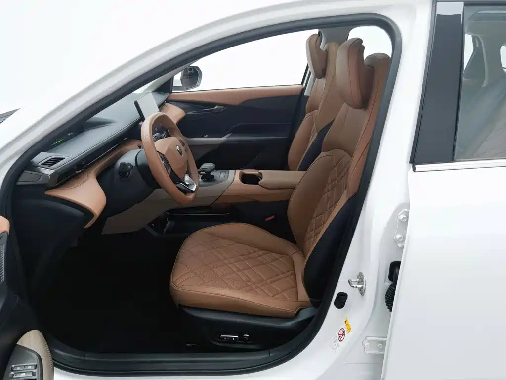 Changan Eado — миниатюра 10