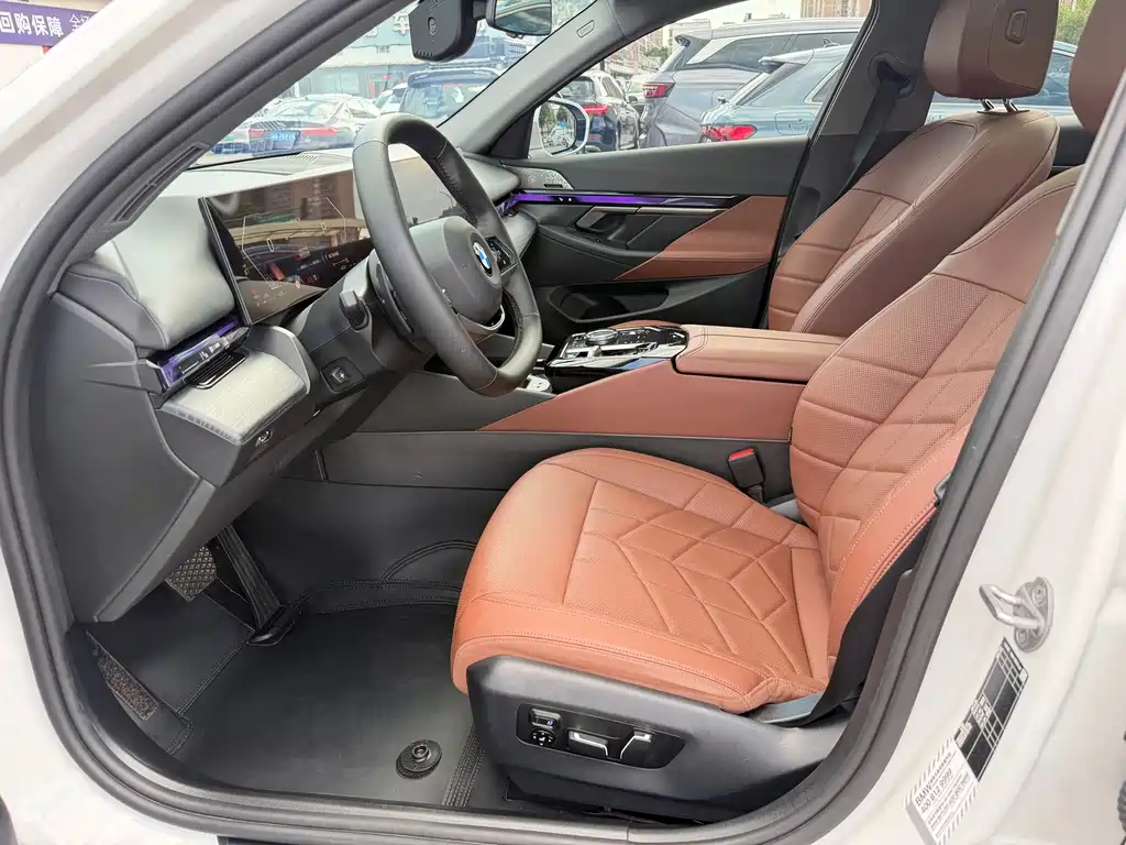 BMW 5 Series — миниатюра 15