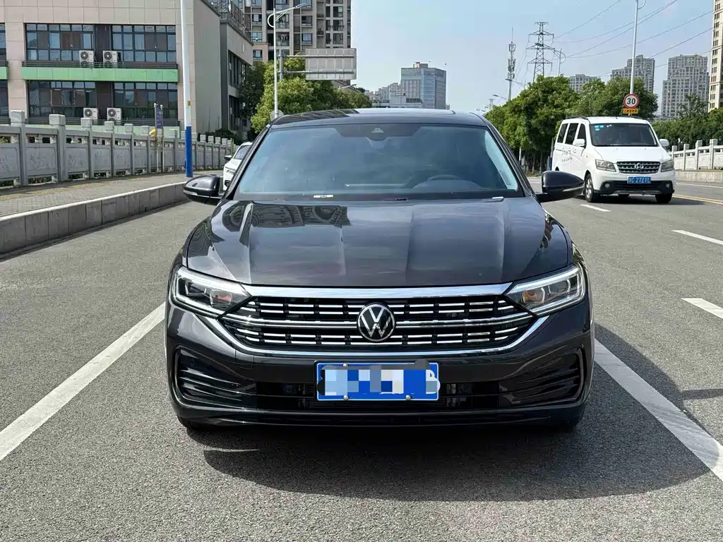 Volkswagen Sagitar — миниатюра 2