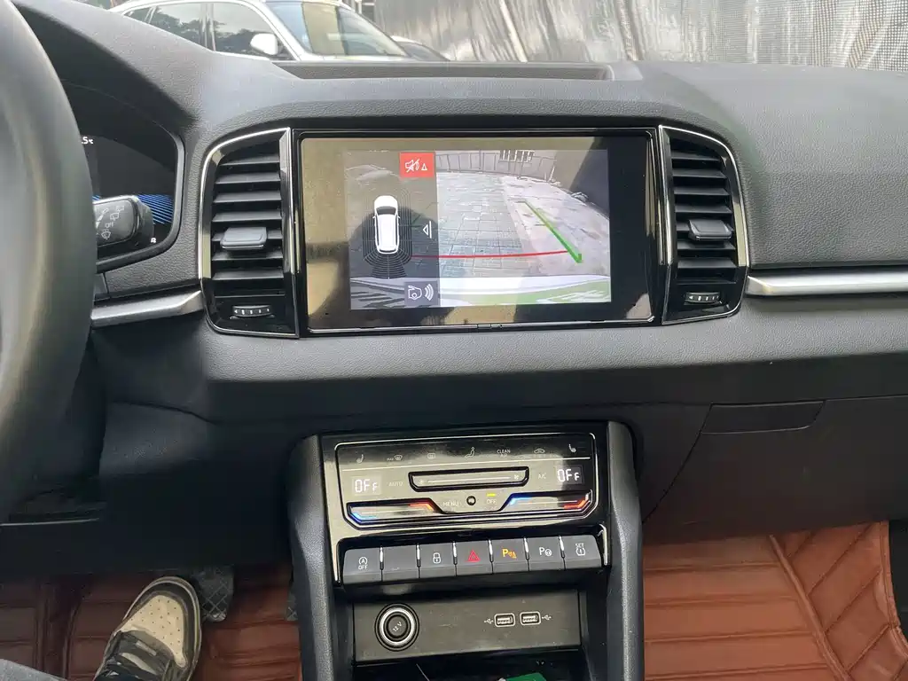 Skoda Karoq 2023 TSI280