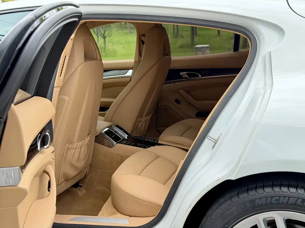 Porsche Panamera — миниатюра 17