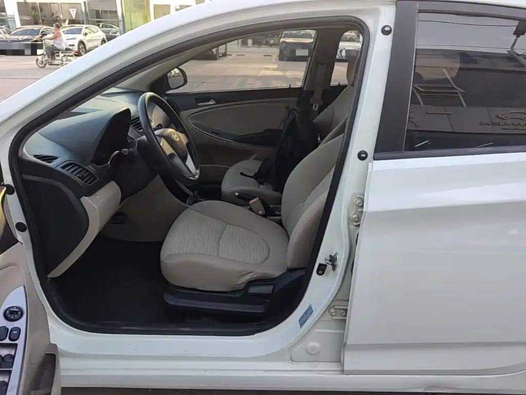 Hyundai Verna — миниатюра 15